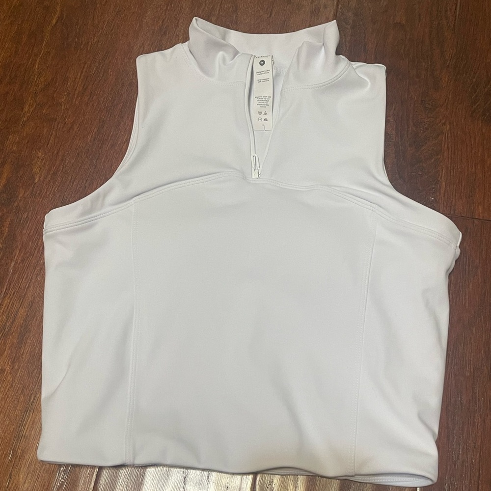 Goldhinge White High Neck Zip Front Cropped Active Tank Size M